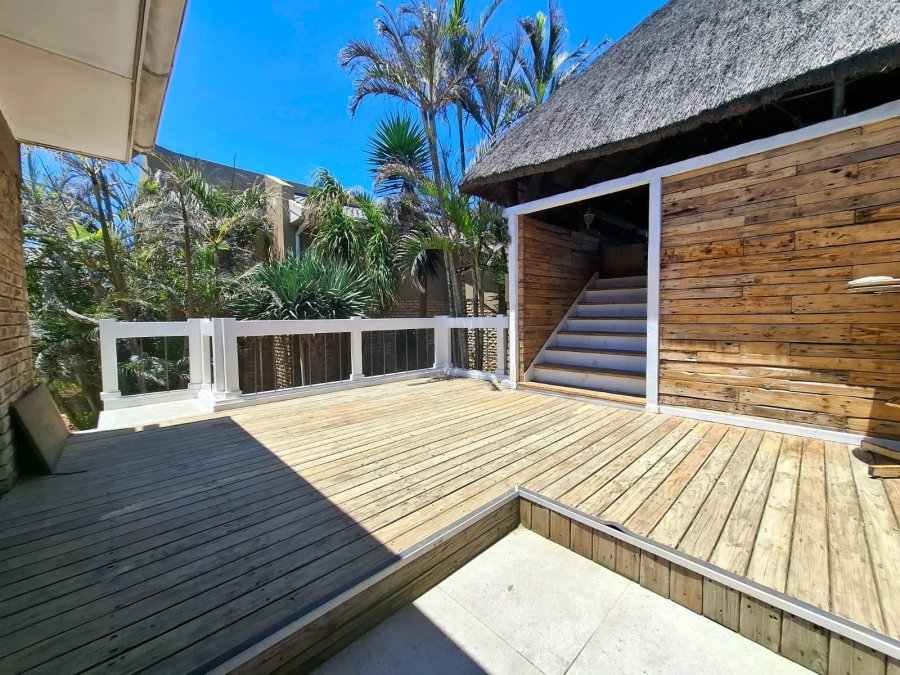 6 Bedroom Property for Sale in Gonubie Eastern Cape